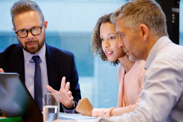 What Is a Financial Advisor? Advisers, Distributors and How to Choose